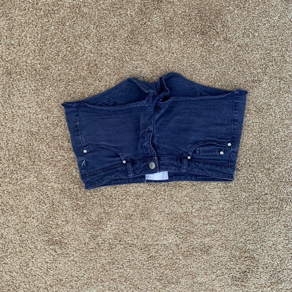 2 Pairs of Shorts - Picture 3 of 4